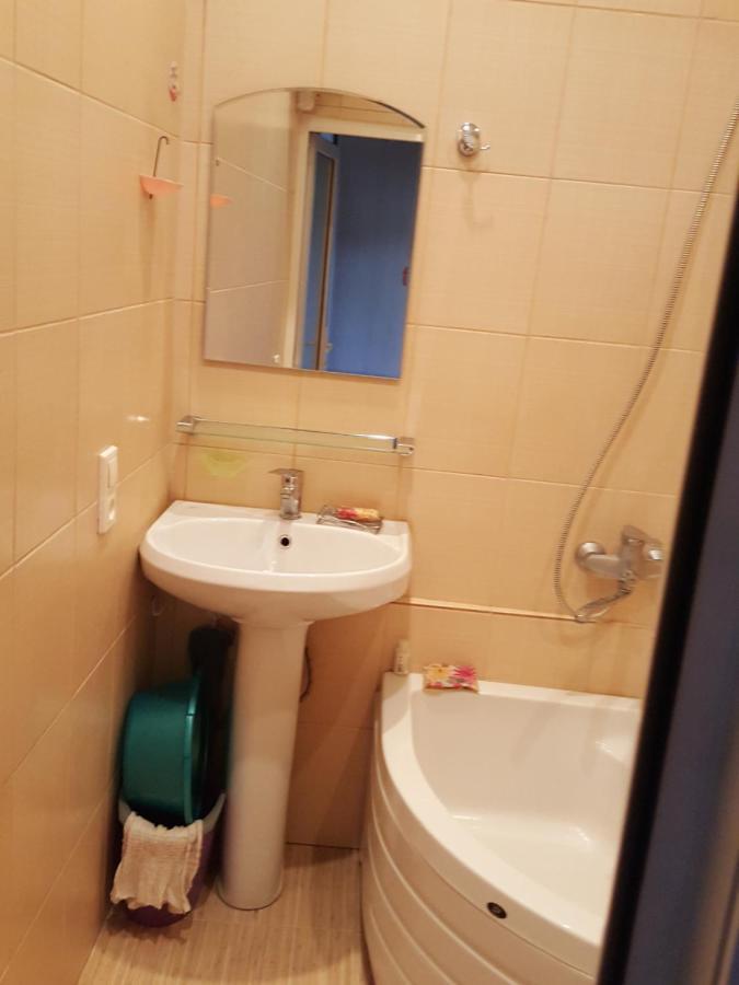 Абазинская 35 Szuhumi Kültér fotó