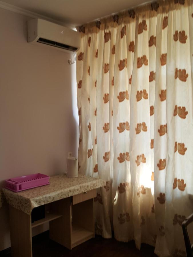 Абазинская 35 Szuhumi Kültér fotó