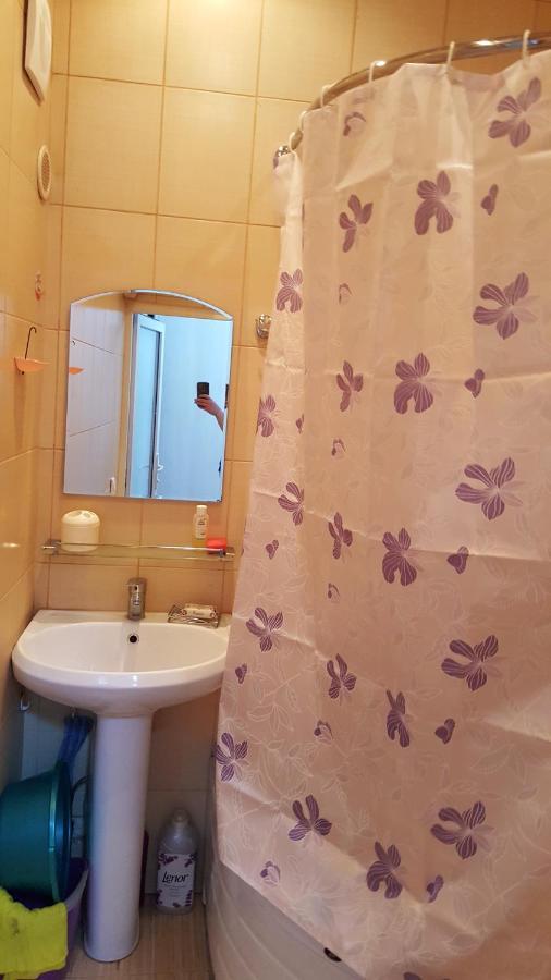 Абазинская 35 Szuhumi Kültér fotó